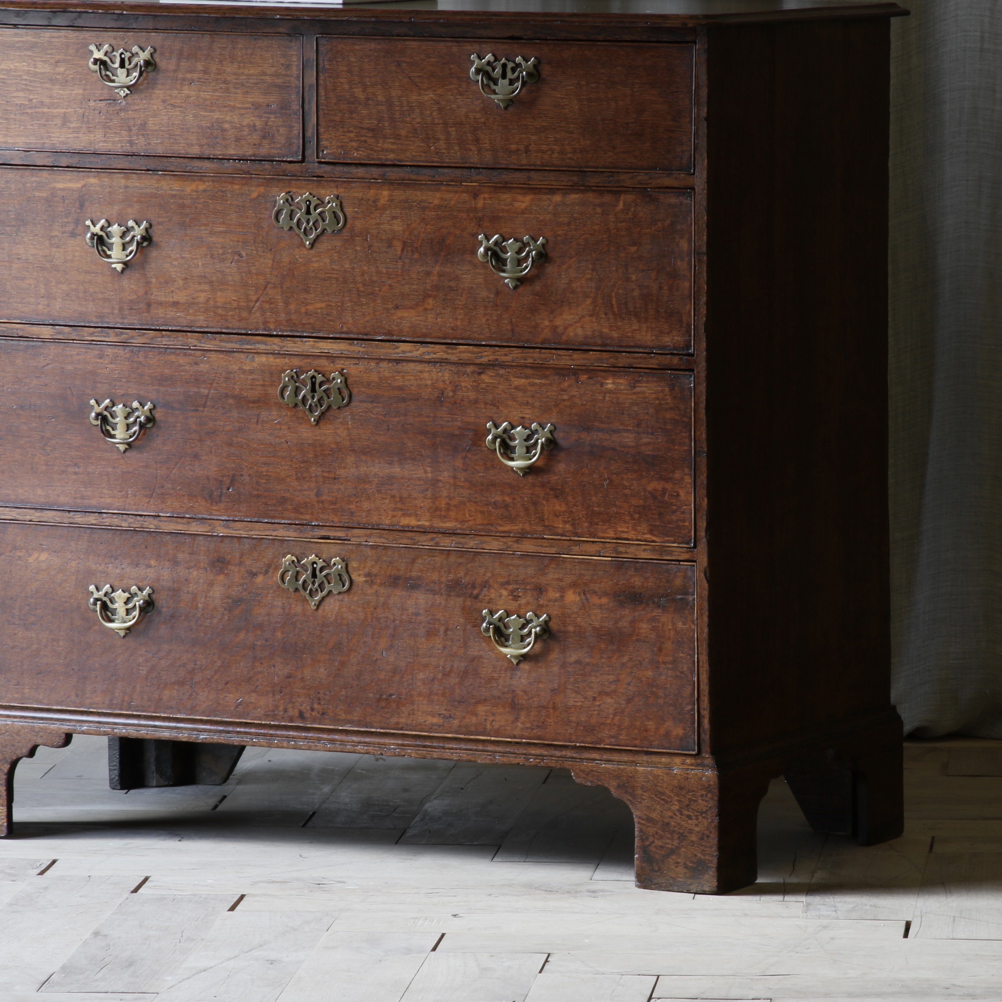 Georgian Chest of Drawers